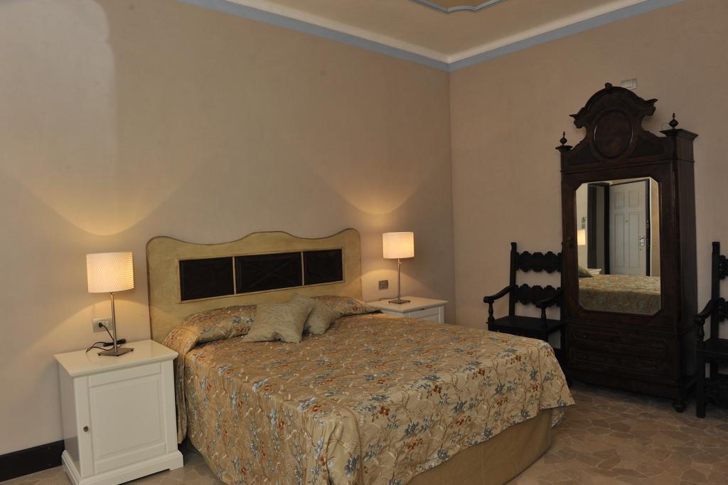 Bed and Breakfast Relais Al Bel San Domenico Альба Номер фото